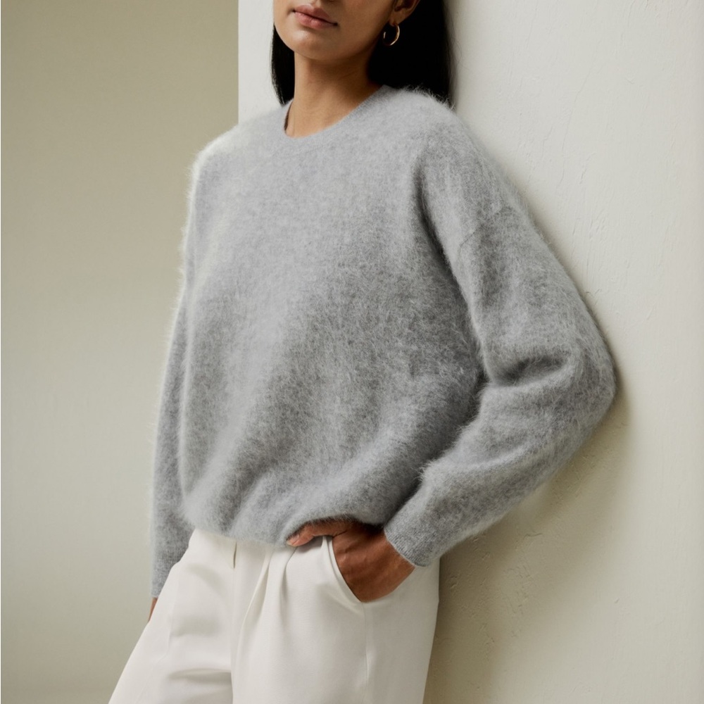 Lilysilk Brushed Cashmere Sweater. Size Small. NWOT.